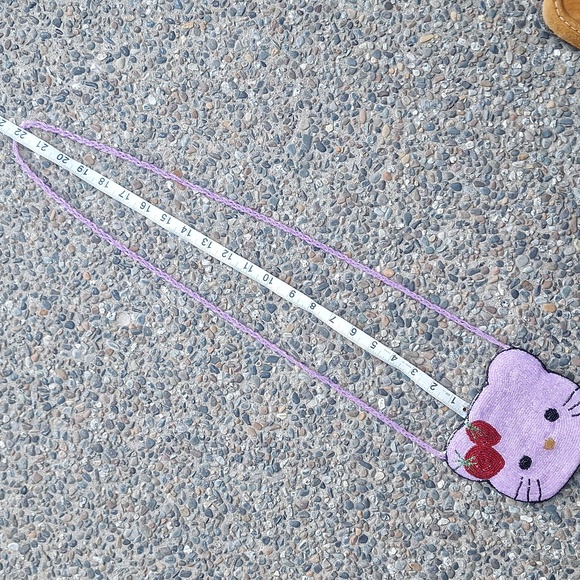 🍓 Hello Kitty strawberry beaded crossbody mini bag Sanrio - Picture 8 of 10